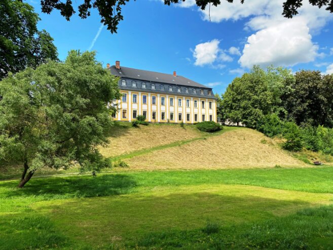 Bild 1 Schloss Leubnitz zählt zu den schönsten im 18. Jahrhundert erbauten Herrensitzen des Vogtlandes.