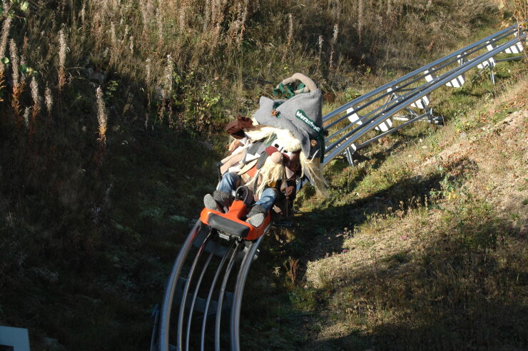 Bild 2 Die längste Allwetterbobbahn Sachsens gibt's bei Wurzelrudi.