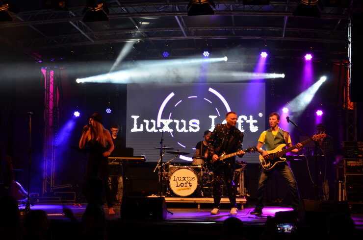 Bild 1 Am Samstag Abend sorgt die Band Luxus Loft ab 18.30 Uhr für musikalische Highlights.