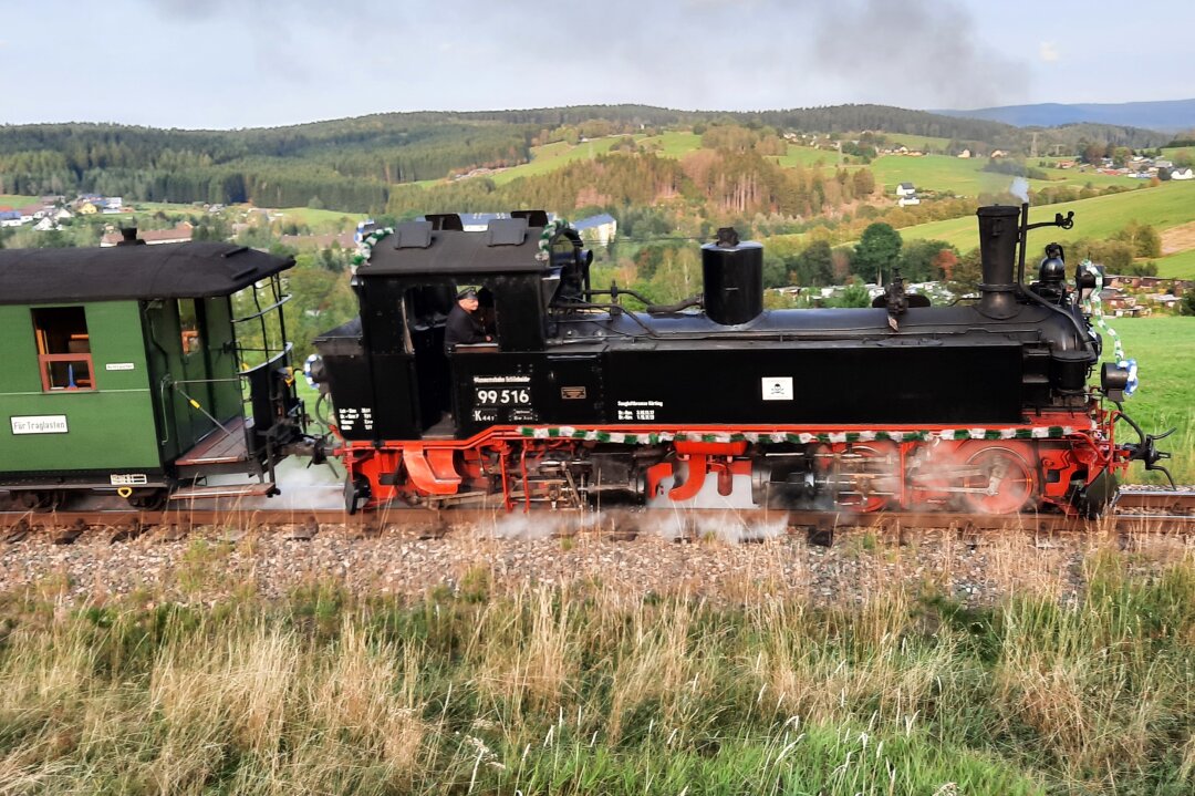 Museumsbahn Schönheide dampft zum Bürstenfest