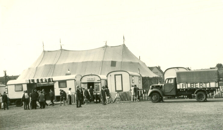 Bild 1 Zirkus Alberti - Anfang der 1960er Jahre in Ehrenfriedersdorf